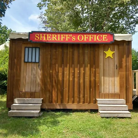 Les Auzerals Du *