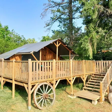 Les Auzerals Du 캠프장 *