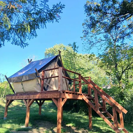 캠프장 Les Auzerals Du *