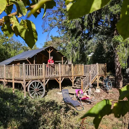 캠프장 Les Auzerals Du *