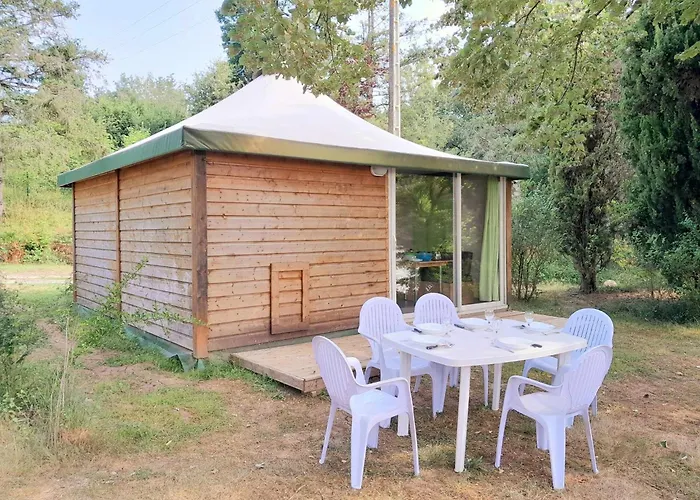 Campingplatz Les Auzerals Du *