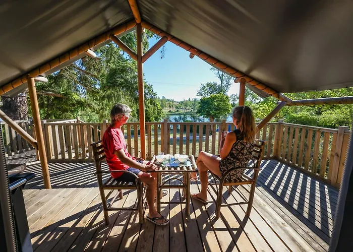 Campingplatz Les Auzerals Du *